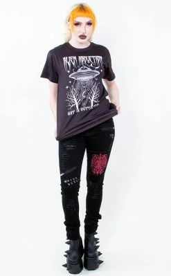 Drop Dead Gorgeous Alien Abduction T-Shirt Clothing 9 Drop Dead Gorgeous Alien Abduction T-Shirt Clothing