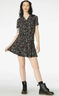 Black Friday Chaotic Blouse