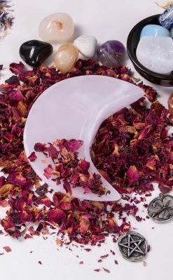 Crystals Witchcraft Crescent Moon Plate | Pink Calcite