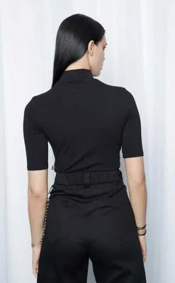 Mary Wyatt Deadly High Neck Cropped Tee 9 Mary Wyatt Deadly High Neck Cropped Tee