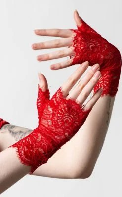 Killstar Accessories Embrace The Night Lace Gloves | Scarlet