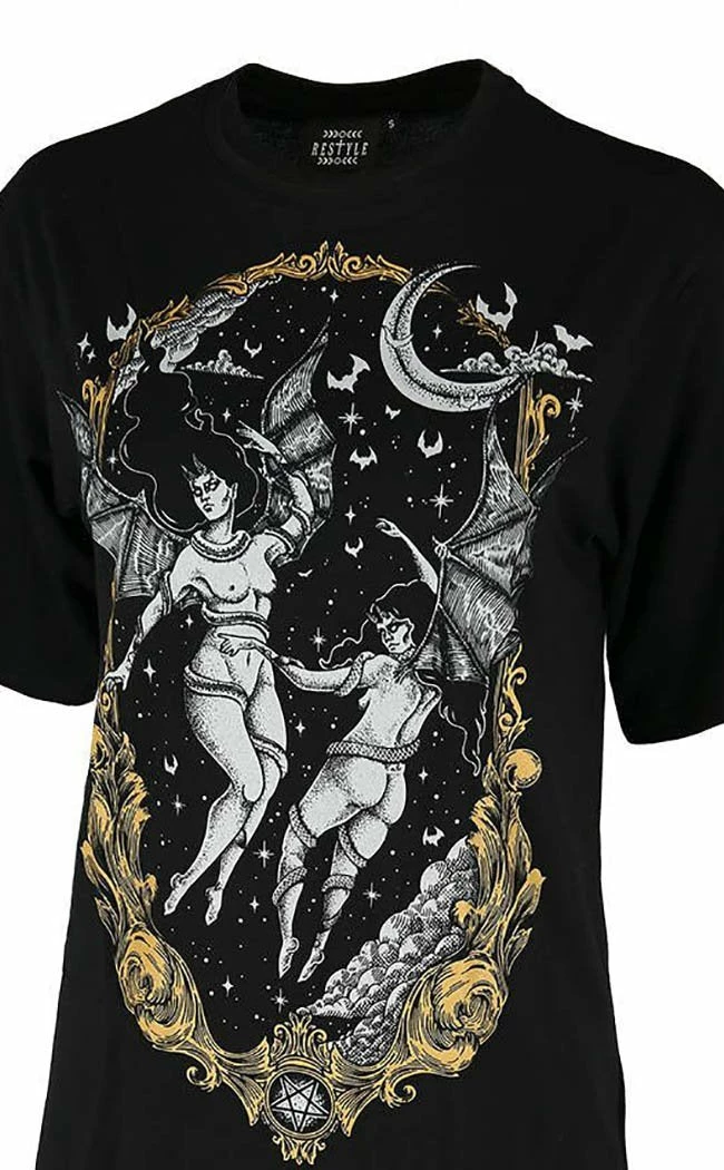 Restyle Las Furias Oversized T-shirt 4 Restyle Las Furias Oversized T-shirt