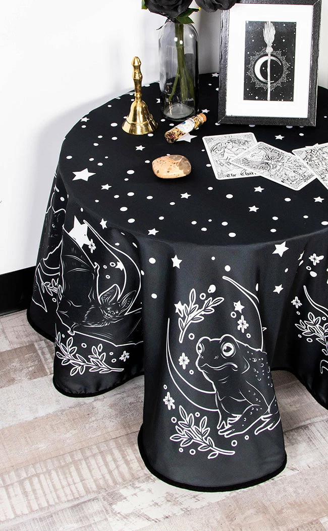 The Haunted Mansion Les Familiers Round Tablecloth 4 The Haunted Mansion Les Familiers Round Tablecloth