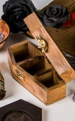 The Haunted Mansion Mini Coffin Shadow Box Jewellery 10 The Haunted Mansion Mini Coffin Shadow Box Jewellery