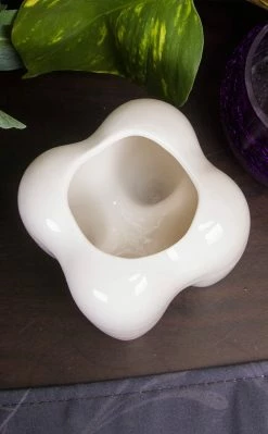 Tragic Beautiful Pearly White Plant Pot