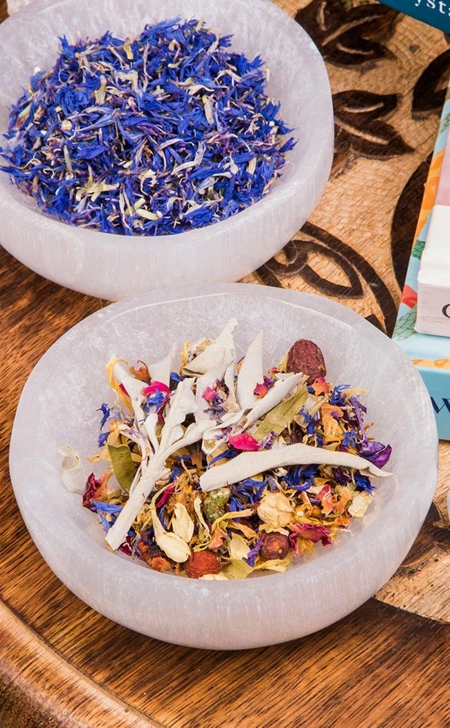 Crystals Selenite Charging Bowl 8cm Witchcraft 3 Crystals Selenite Charging Bowl 8cm Witchcraft