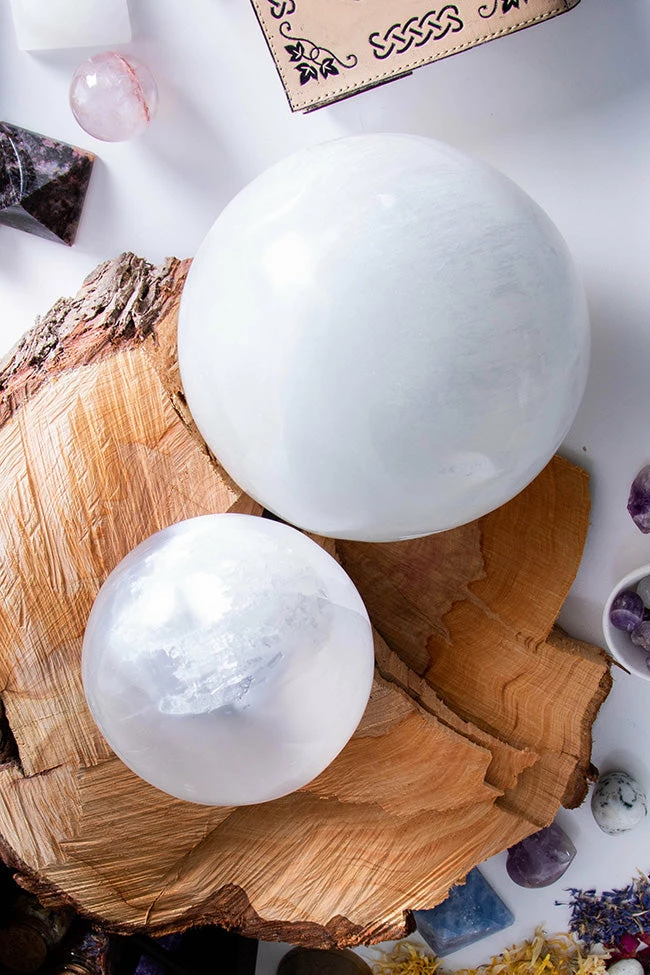 Crystals Selenite Sphere Crystal Ball | XL12cm Witchcraft 7 Crystals Selenite Sphere Crystal Ball | XL12cm Witchcraft
