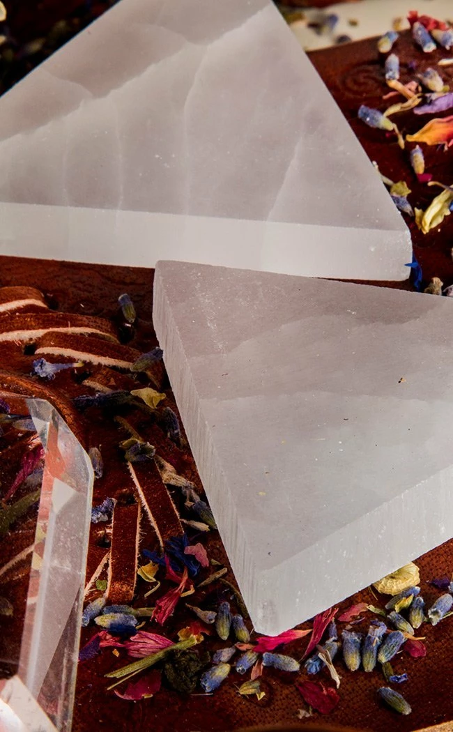 Crystals Witchcraft Selenite Triangle Stone 4 Crystals Witchcraft Selenite Triangle Stone