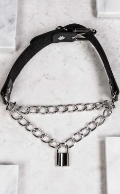 Cold Black Heart Set Me Free Chained Choker