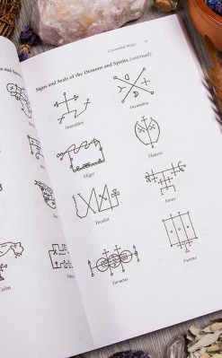 Occult Books Signs Symbols & Omens