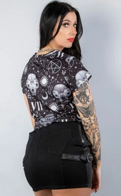 Drop Dead Gorgeous The Alchemist's Cat Crop Tee 11 Drop Dead Gorgeous The Alchemist's Cat Crop Tee