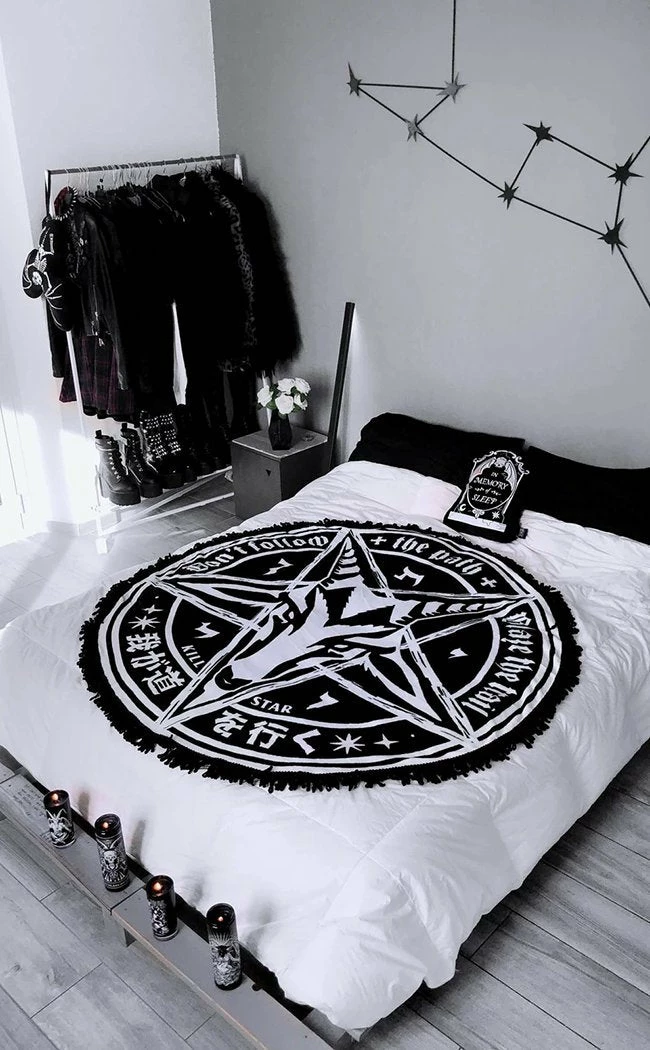 Killstar Home & Gifts Trailblazer Round Blanket 3 Killstar Home & Gifts Trailblazer Round Blanket
