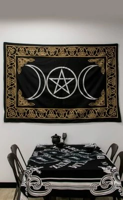 TB Triple Moon Tapestry