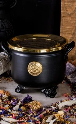 Cauldrons Triquetra Metal Cauldron With Brass Sieve
