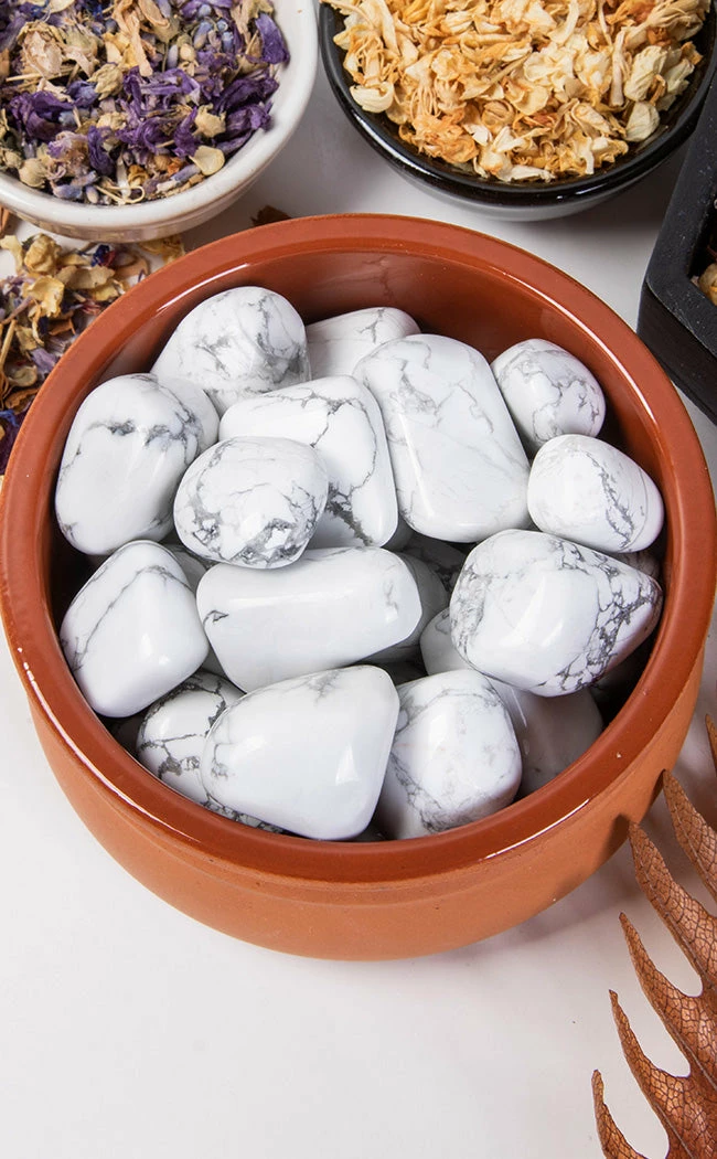 Crystals Tumbled Stones | Howlite Witchcraft 3 Crystals Tumbled Stones | Howlite Witchcraft