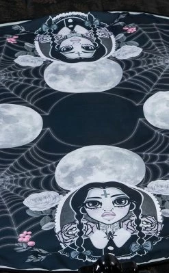 Rose Demon Wednesday Tablecloth | Round