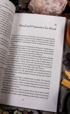 Occult Books Wicca - Guide For Solitary Practitioner Witchcraft